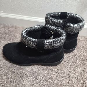 Khombu Snow Winter Boots Womens Size 8M Zip Up Suede Faux Fur Black Shoes